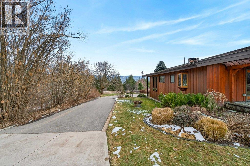 571 60 Street Sw, Salmon Arm, British Columbia  V1E 3B3 - Photo 72 - 10379360