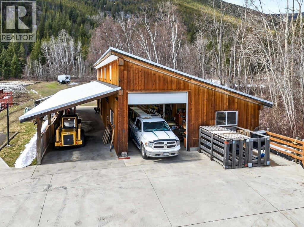 571 60 Street Sw, Salmon Arm, British Columbia  V1E 3B3 - Photo 74 - 10379360