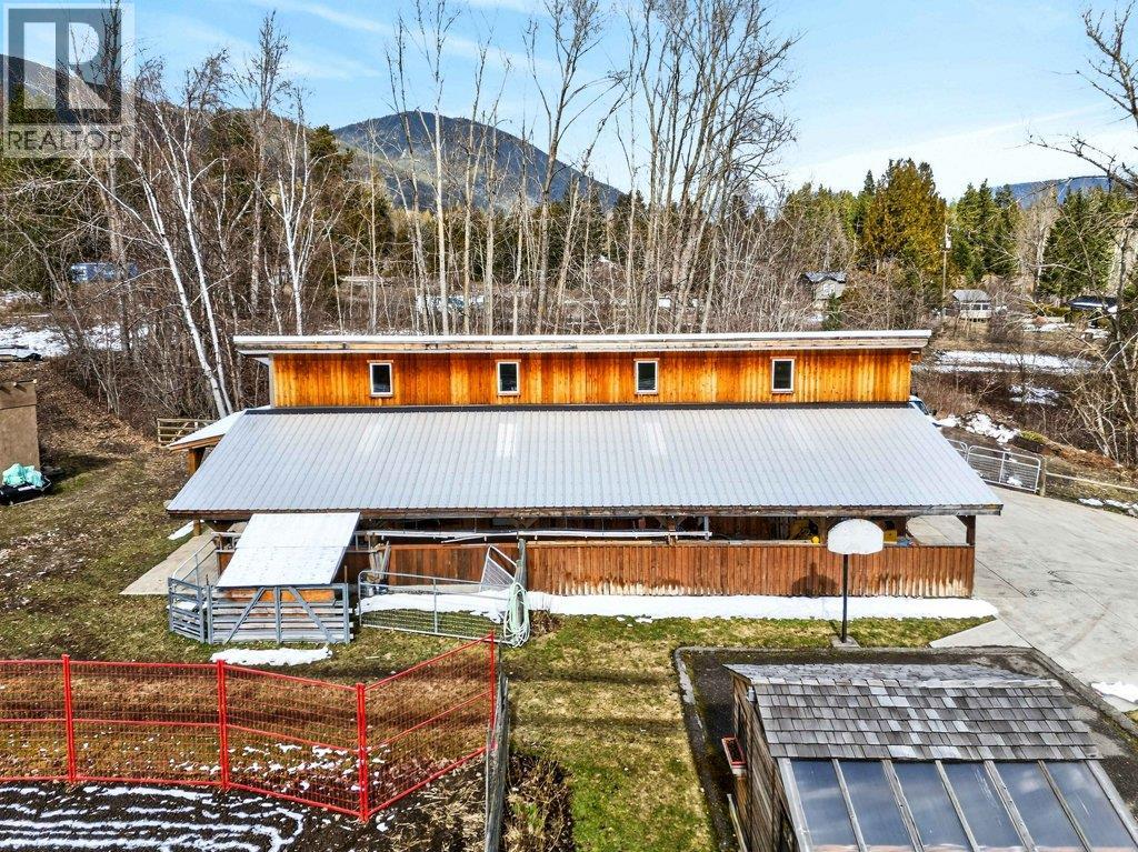 571 60 Street Sw, Salmon Arm, British Columbia  V1E 3B3 - Photo 75 - 10379360