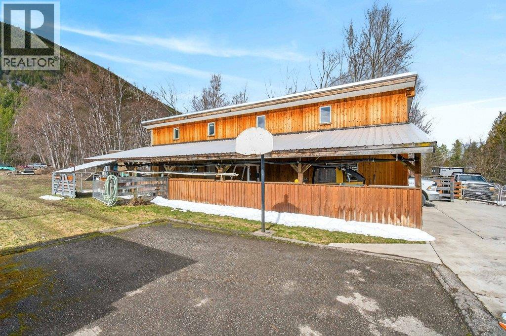 571 60 Street Sw, Salmon Arm, British Columbia  V1E 3B3 - Photo 76 - 10379360
