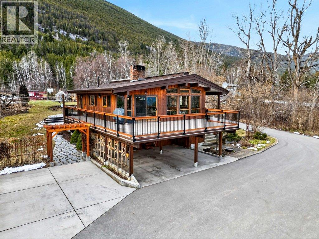 571 60 Street Sw, Salmon Arm, British Columbia  V1E 3B3 - Photo 8 - 10379360