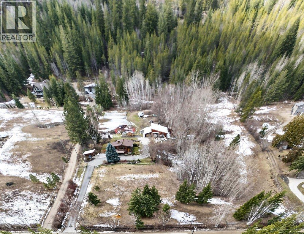 571 60 Street Sw, Salmon Arm, British Columbia  V1E 3B3 - Photo 9 - 10379360