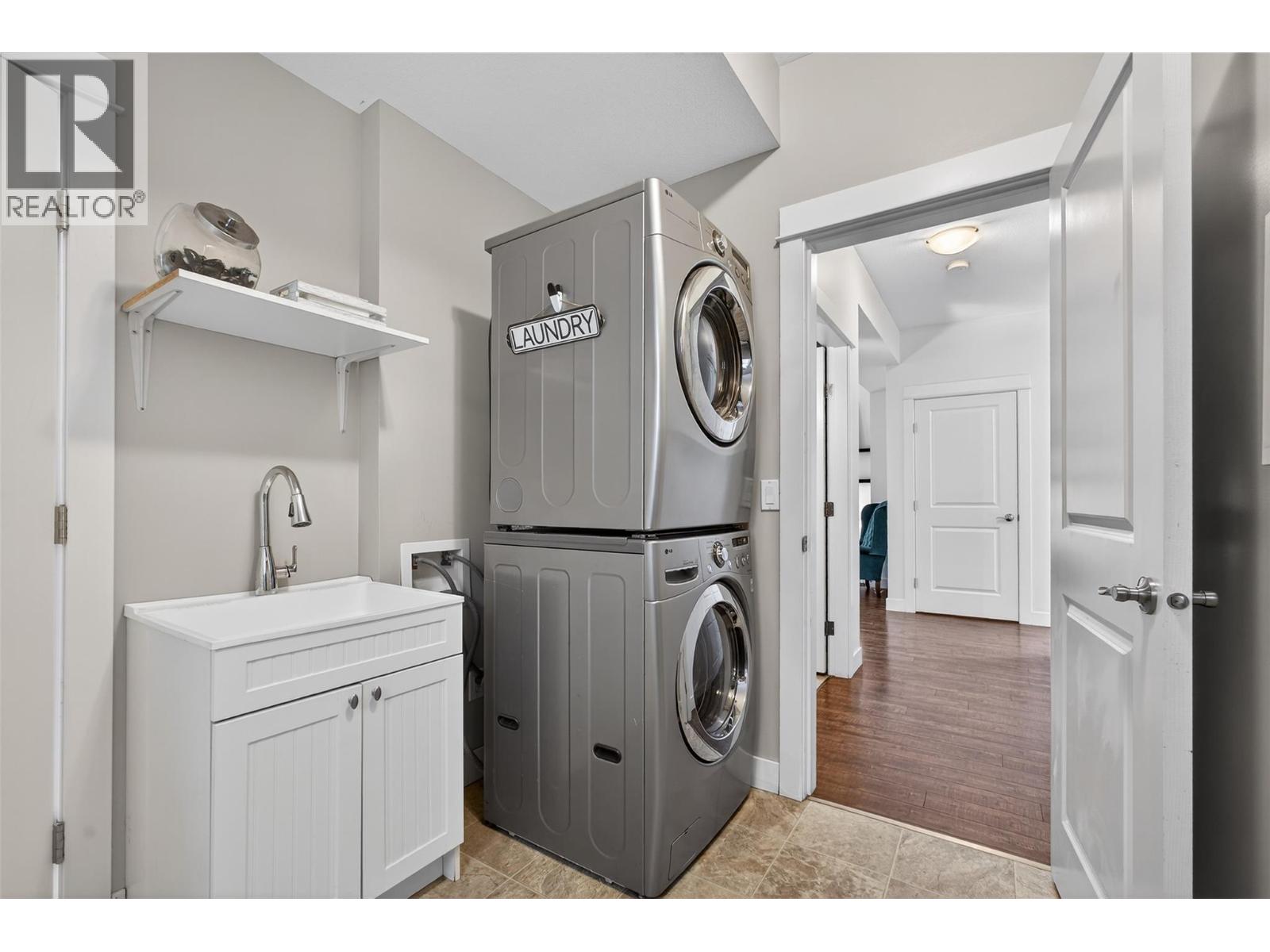 2014 Elkridge Drive, West Kelowna, British Columbia  V4T 3J8 - Photo 22 - 10379816