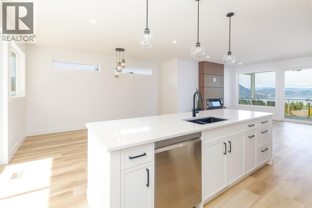 1160 16 Avenue Se, Salmon Arm, British Columbia  V1E 2R5 - Photo 18 - 10380066