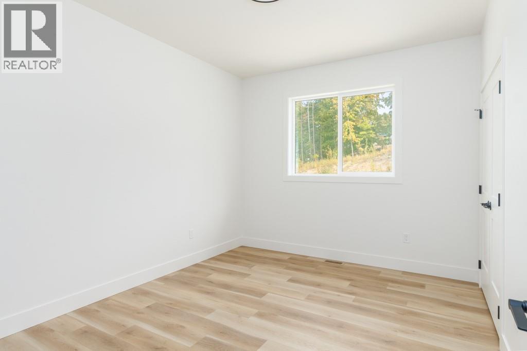 1160 16 Avenue Se, Salmon Arm, British Columbia  V1E 2R5 - Photo 29 - 10380066