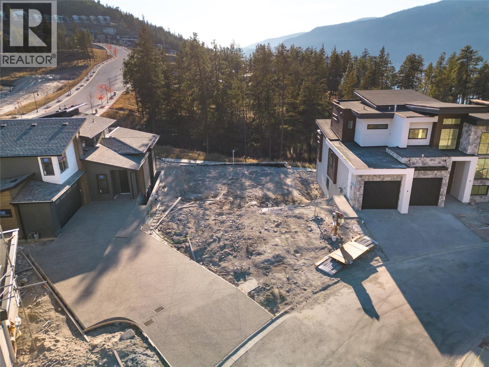 3417 Hilltown Close, Kelowna, British Columbia  V1V 2R1 - Photo 2 - 10379991