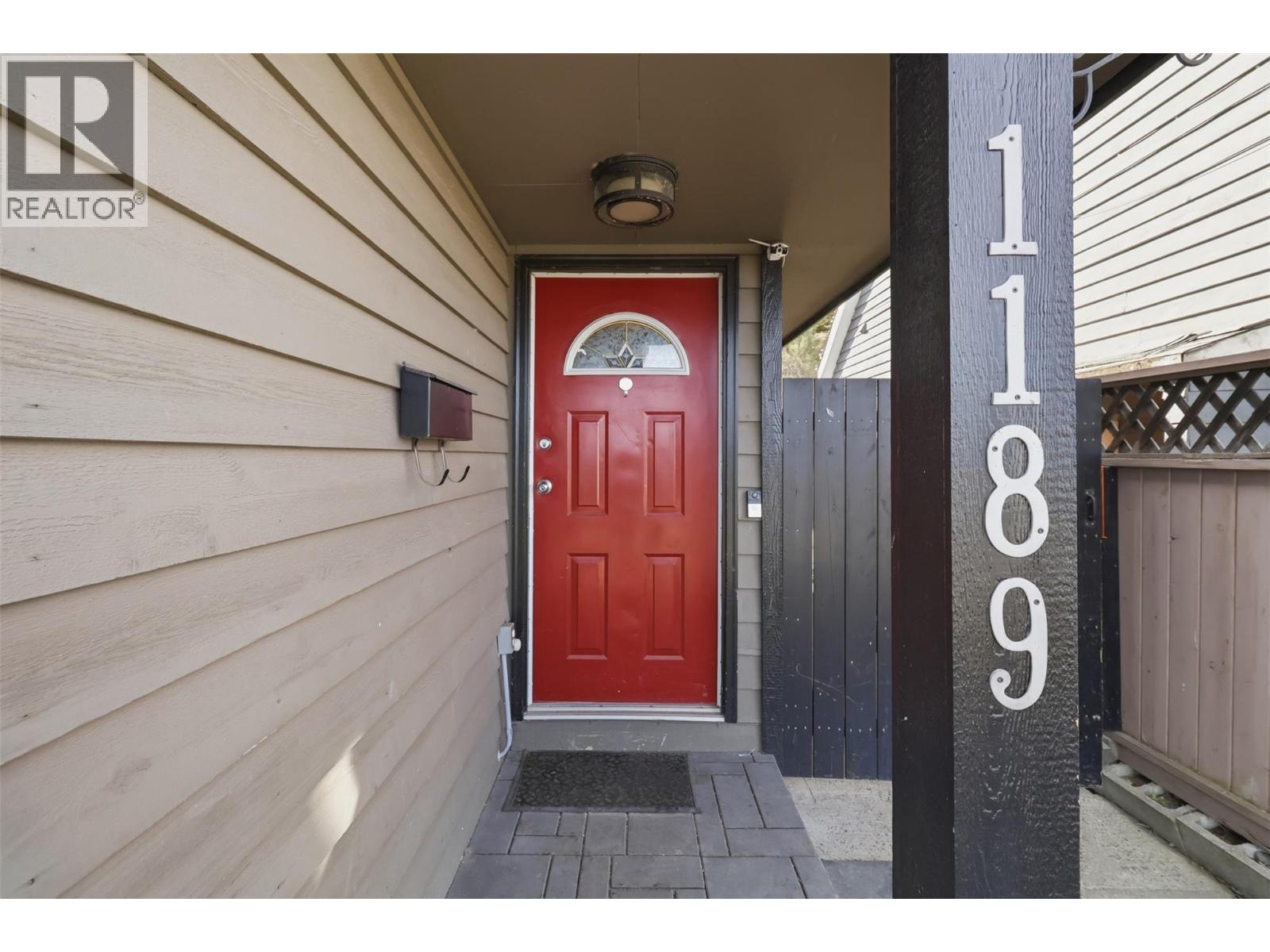 1189 Howe Road, Kamloops, British Columbia  V1S 1M4 - Photo 2 - 10380129