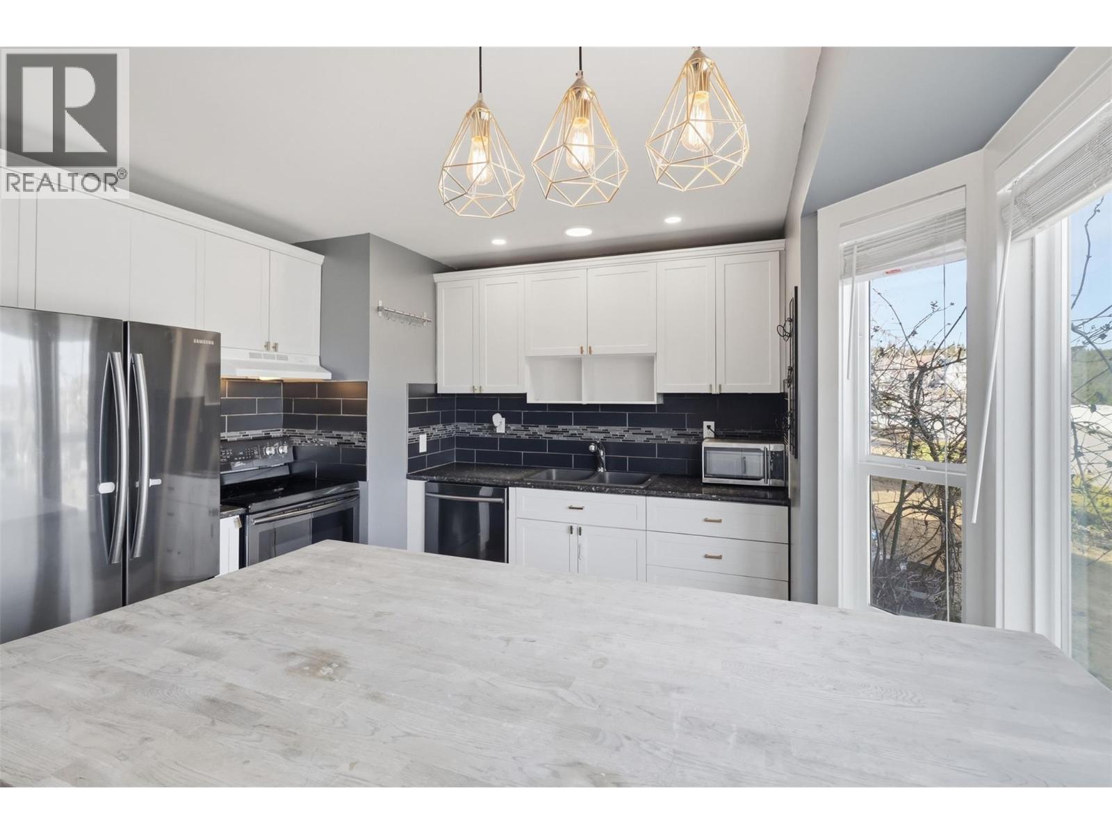 1189 Howe Road, Kamloops, British Columbia  V1S 1M4 - Photo 4 - 10380129