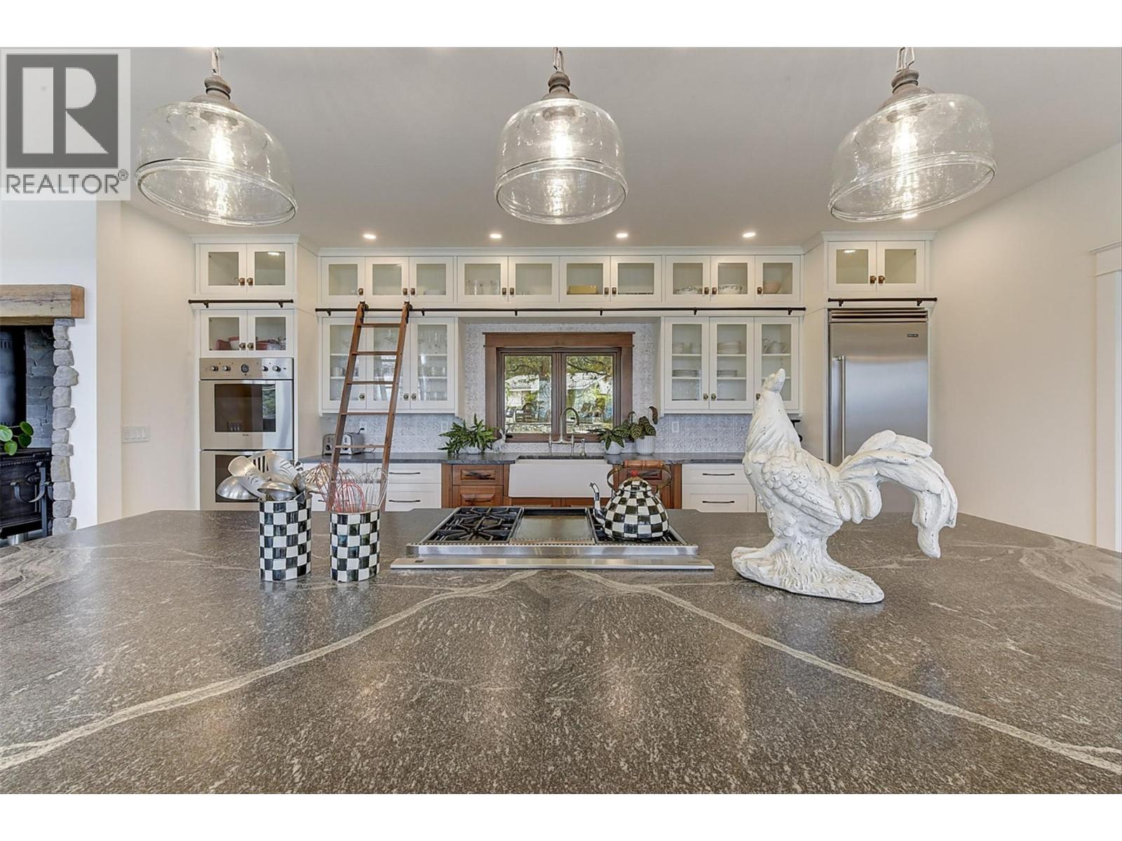 5474 Deadpine Drive, Kelowna, British Columbia  V1P 1A3 - Photo 11 - 10380132