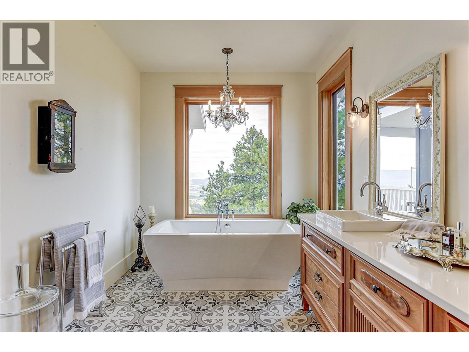 5474 Deadpine Drive, Kelowna, British Columbia  V1P 1A3 - Photo 34 - 10380132