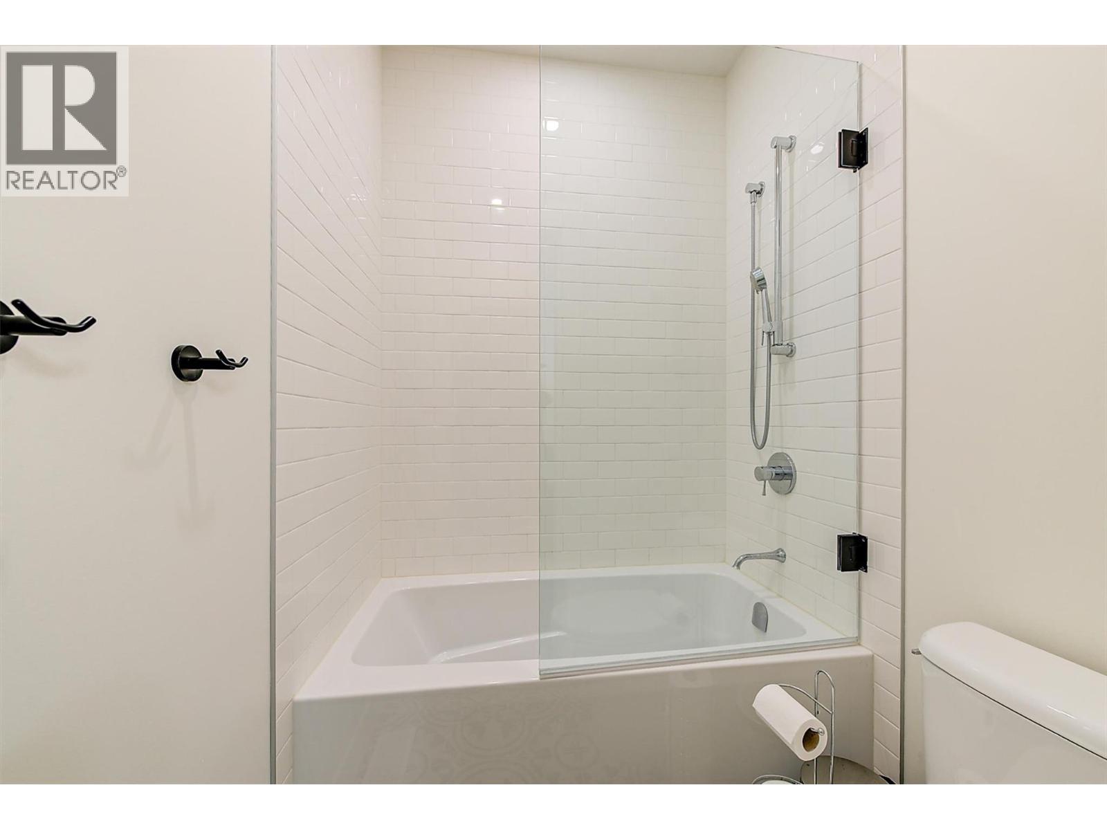 5474 Deadpine Drive, Kelowna, British Columbia  V1P 1A3 - Photo 64 - 10380132