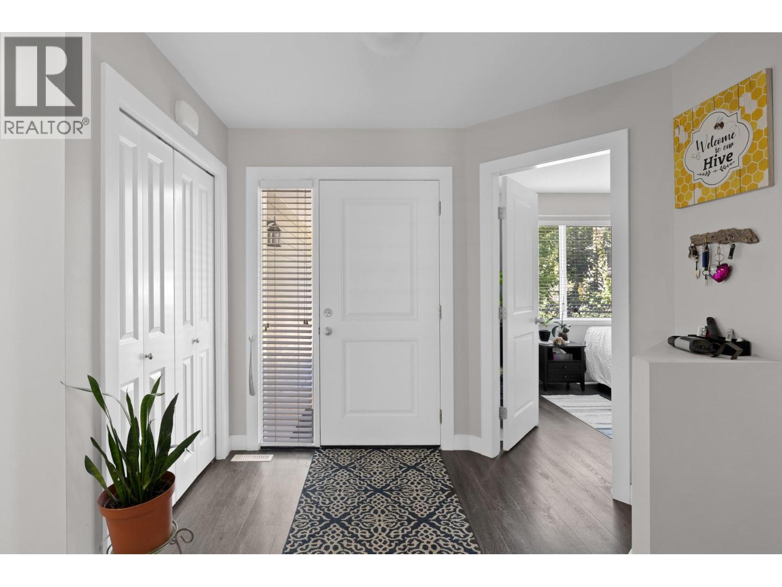 690 Muir Road, Kelowna, British Columbia  V1Z 3W2 - Photo 3 - 10379973