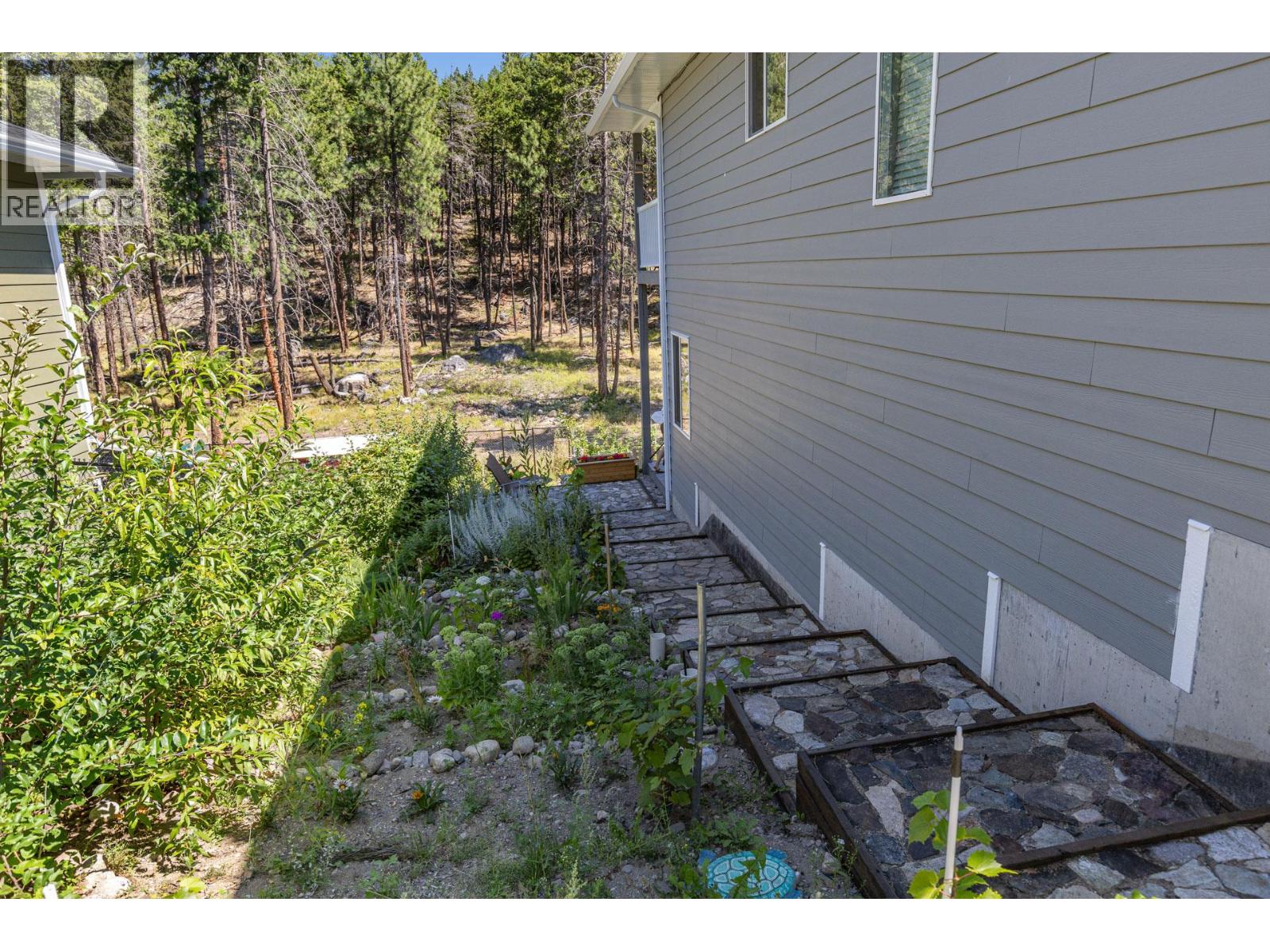 690 Muir Road, Kelowna, British Columbia  V1Z 3W2 - Photo 44 - 10379973