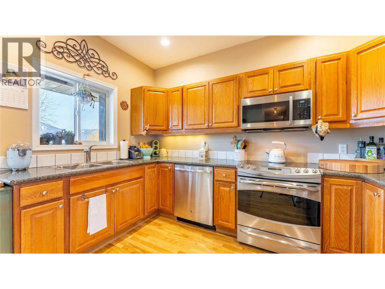 235 3rd Avenue S, Creston, British Columbia  V0B 1G3 - Photo 14 - 10379886