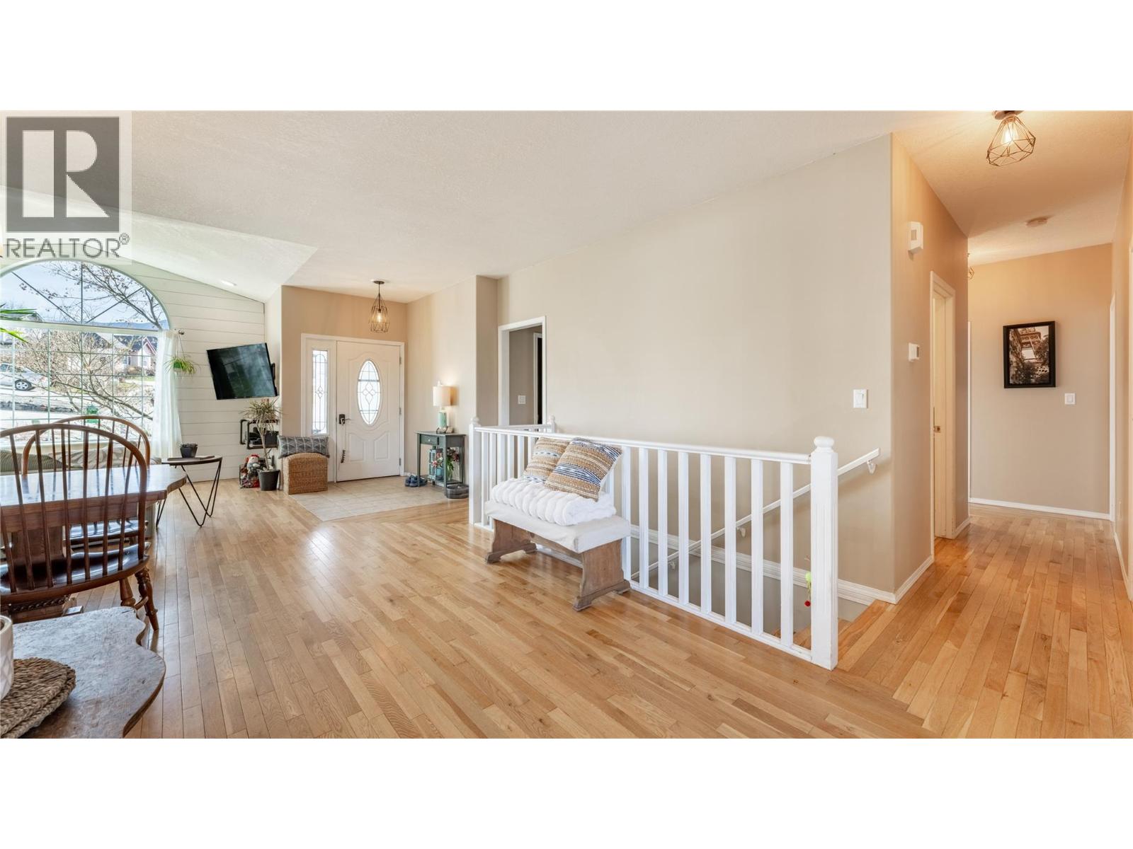 235 3rd Avenue S, Creston, British Columbia  V0B 1G3 - Photo 17 - 10379886