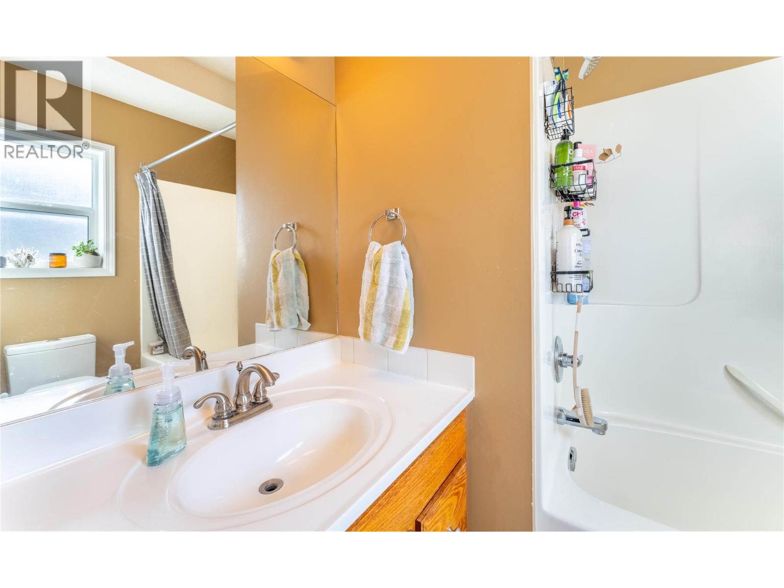 235 3rd Avenue S, Creston, British Columbia  V0B 1G3 - Photo 24 - 10379886