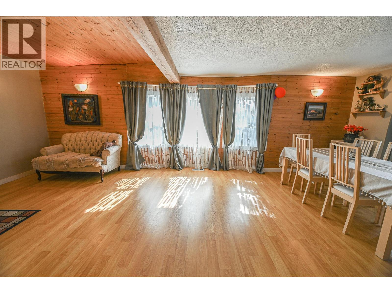 4981 Spruce Avenue, Canal Flats, British Columbia  v0b 1b0 - Photo 12 - 10379860