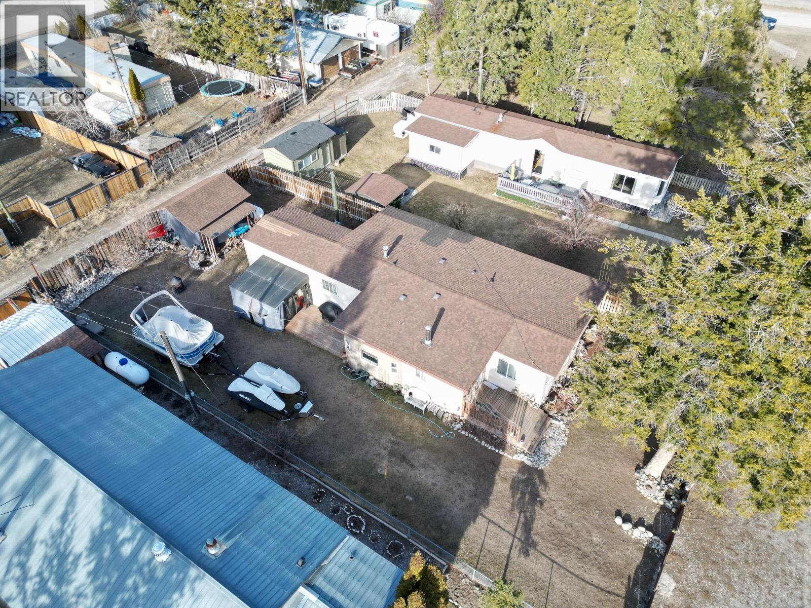 4981 Spruce Avenue, Canal Flats, British Columbia  v0b 1b0 - Photo 2 - 10379860