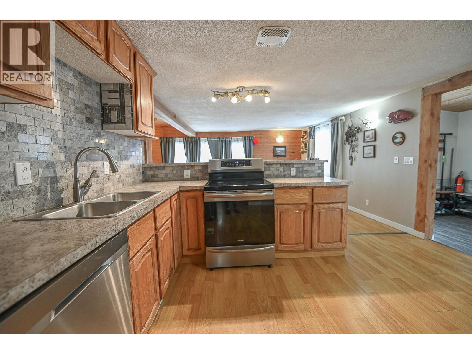 4981 Spruce Avenue, Canal Flats, British Columbia  v0b 1b0 - Photo 27 - 10379860