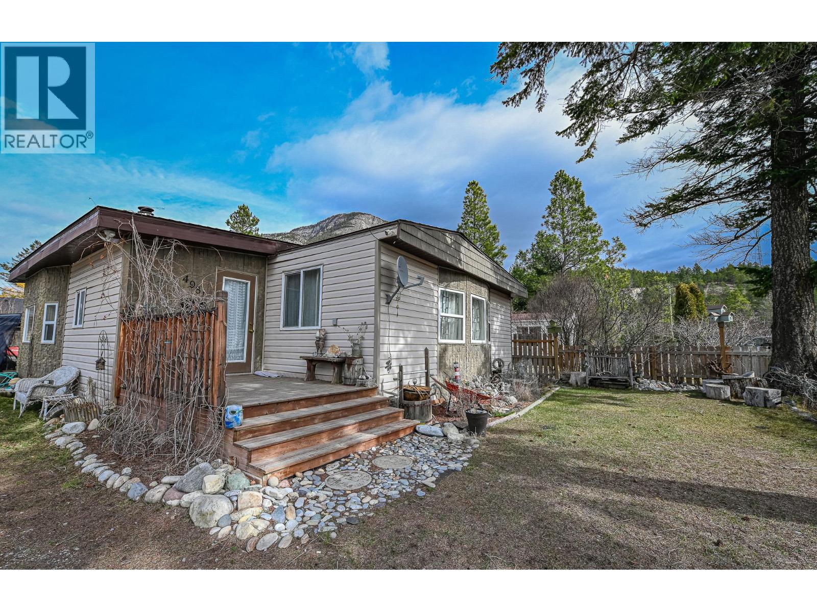 4981 Spruce Avenue, Canal Flats, British Columbia  v0b 1b0 - Photo 3 - 10379860