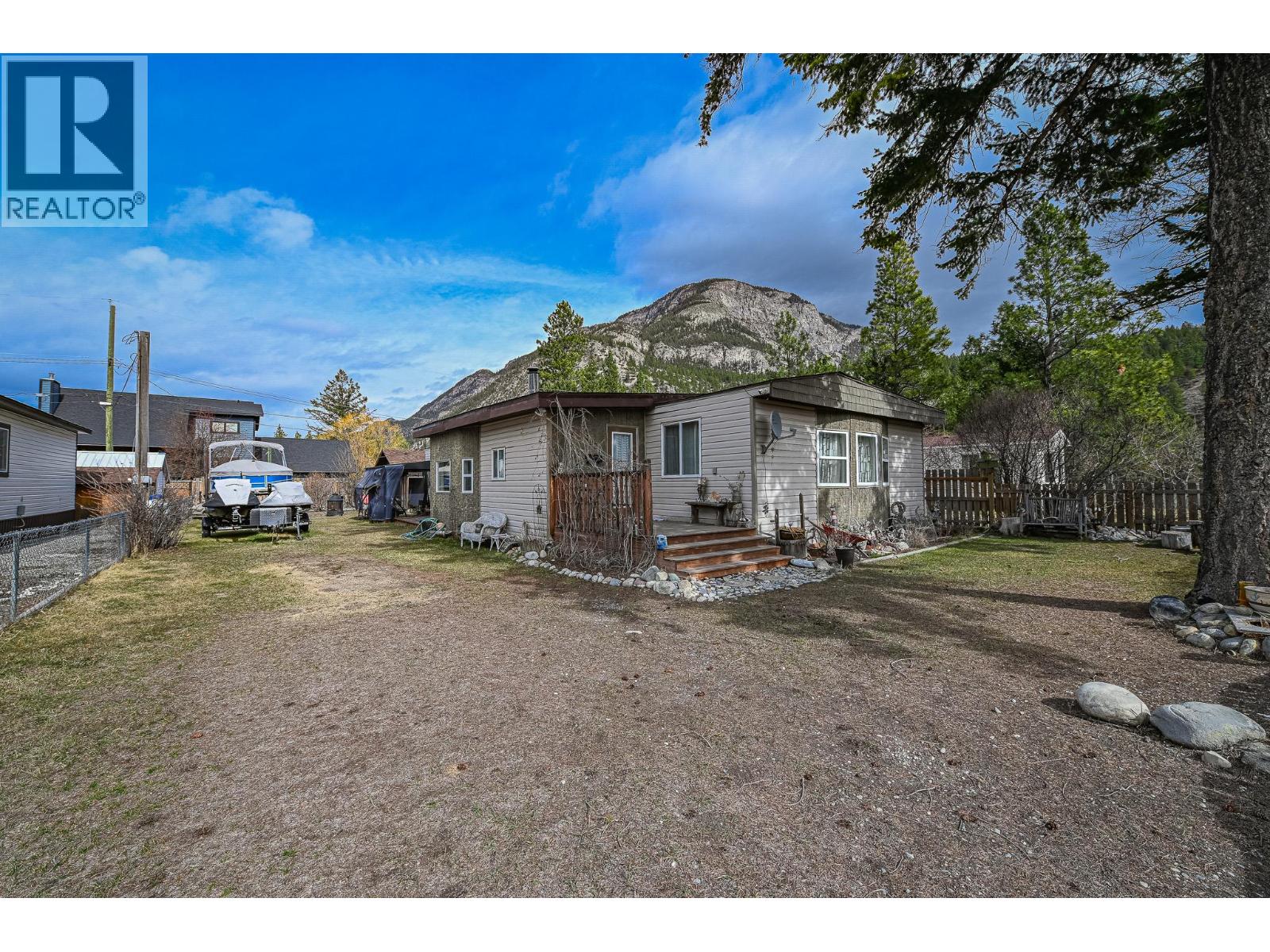 4981 Spruce Avenue, Canal Flats, British Columbia  v0b 1b0 - Photo 47 - 10379860