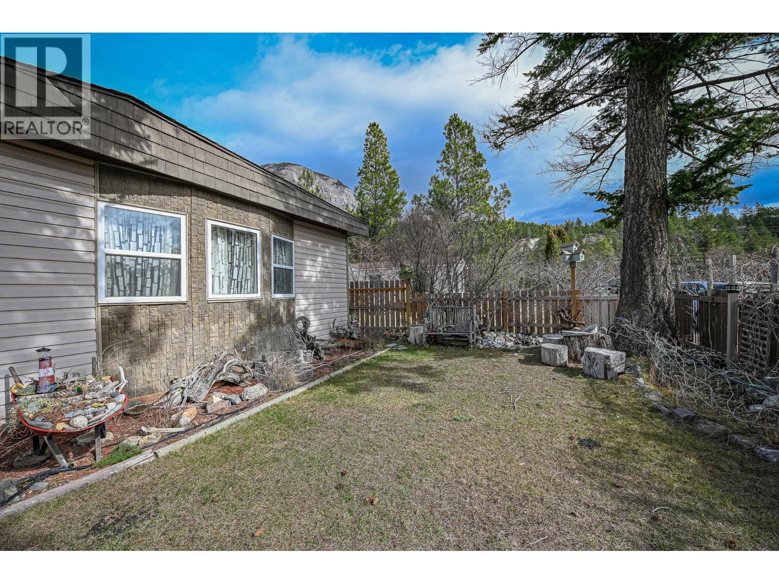 4981 Spruce Avenue, Canal Flats, British Columbia  v0b 1b0 - Photo 48 - 10379860