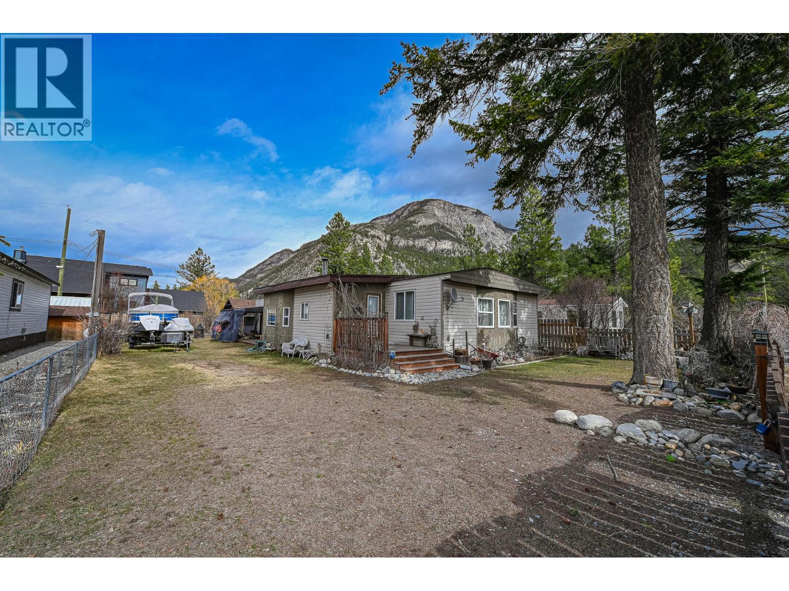 4981 Spruce Avenue, Canal Flats, British Columbia  v0b 1b0 - Photo 51 - 10379860