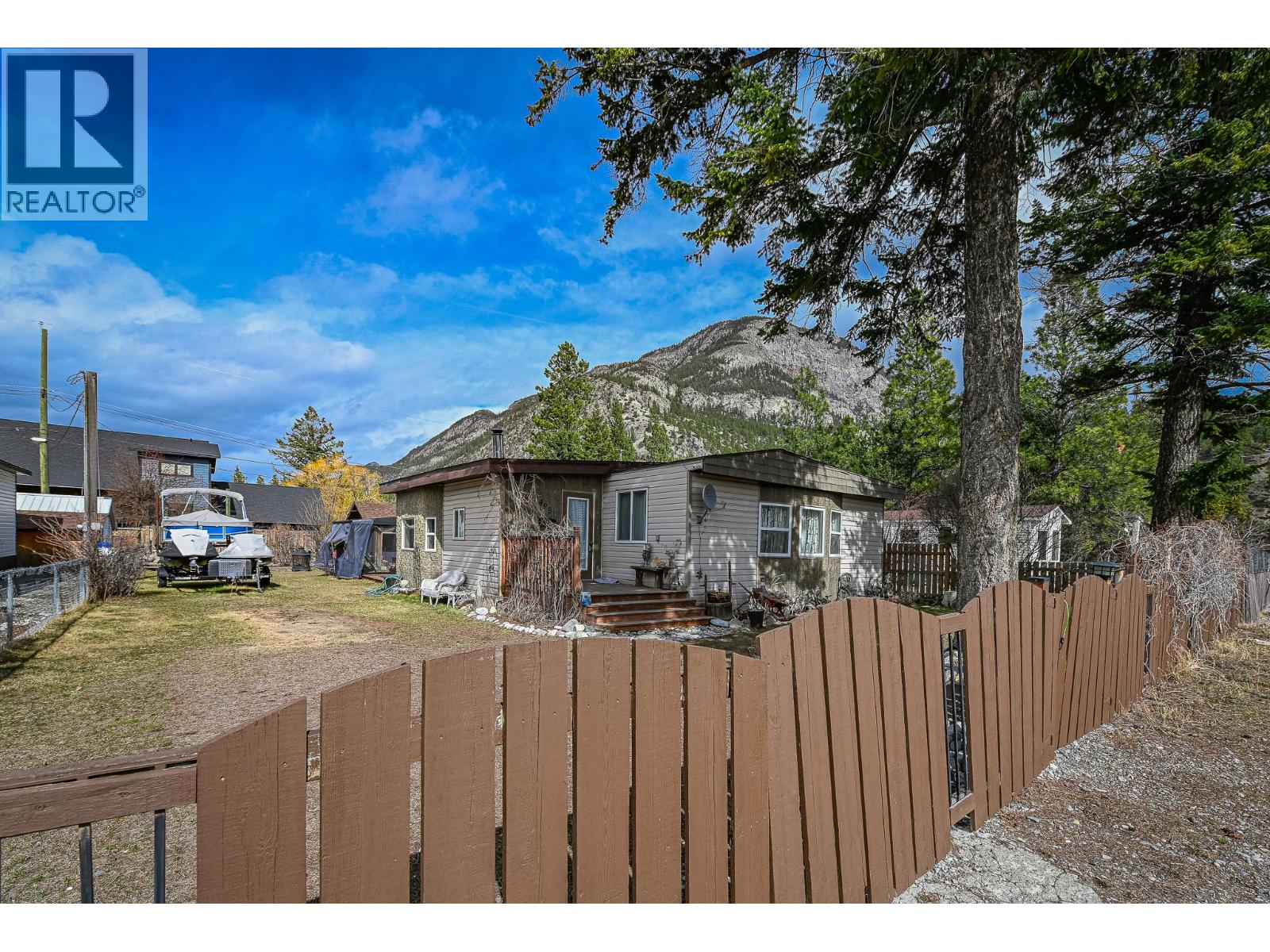 4981 Spruce Avenue, Canal Flats, British Columbia  v0b 1b0 - Photo 55 - 10379860