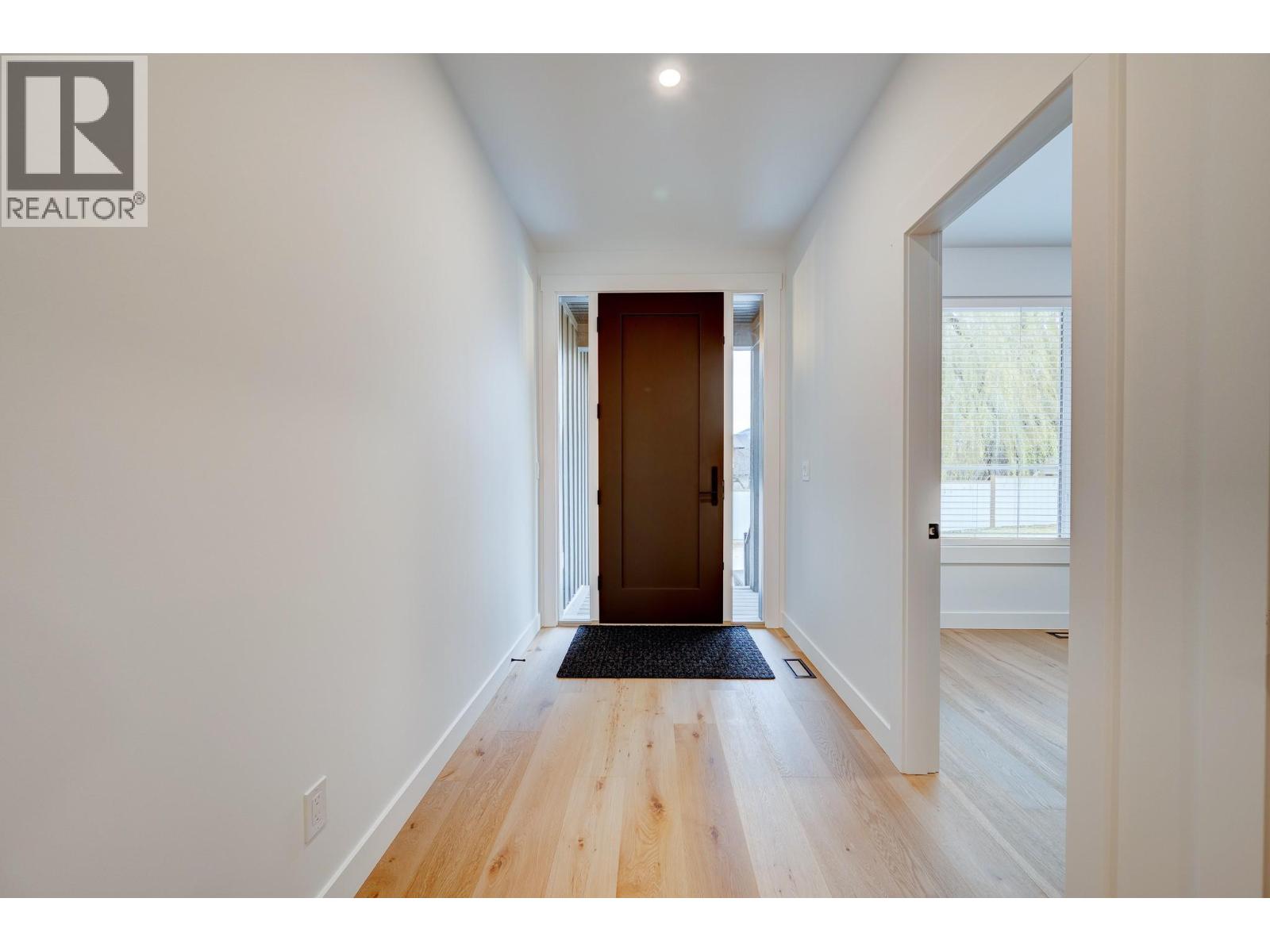 2244 Valleyview Drive, Kamloops, British Columbia  V2C 4C7 - Photo 2 - 10380100
