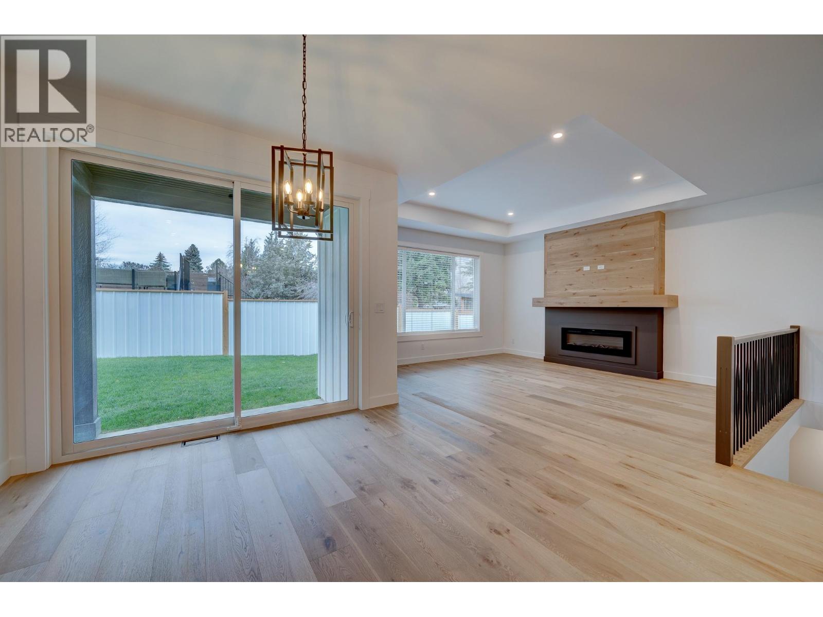 2244 Valleyview Drive, Kamloops, British Columbia  V2C 4C7 - Photo 7 - 10380100
