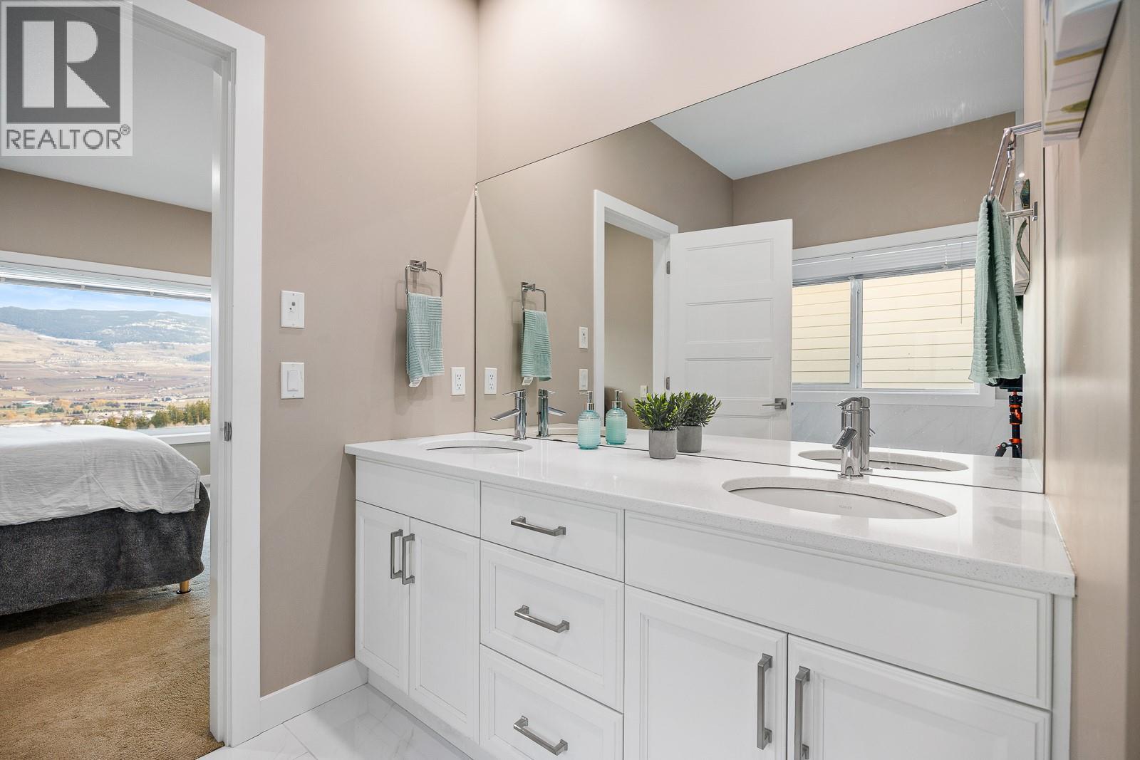 687 Acadia Street, Kelowna, British Columbia  V1V 0A8 - Photo 17 - 10379920