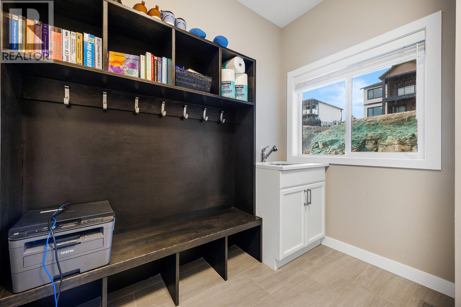 687 Acadia Street, Kelowna, British Columbia  V1V 0A8 - Photo 19 - 10379920