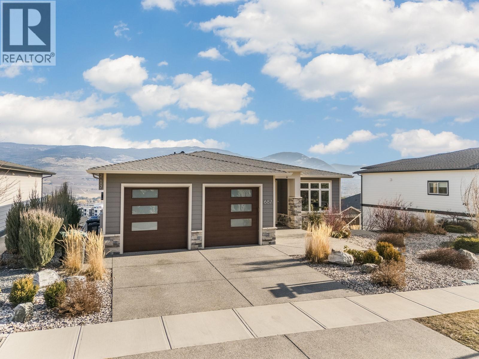 687 Acadia Street, Kelowna, British Columbia  V1V 0A8 - Photo 3 - 10379920