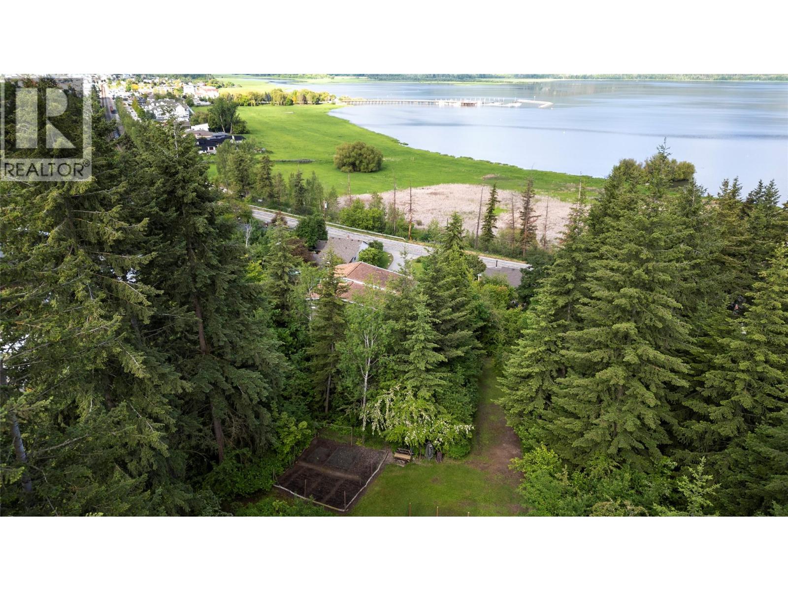 1280 Lakeshore Road Ne, Salmon Arm, British Columbia  V1E 2V7 - Photo 23 - 10379433