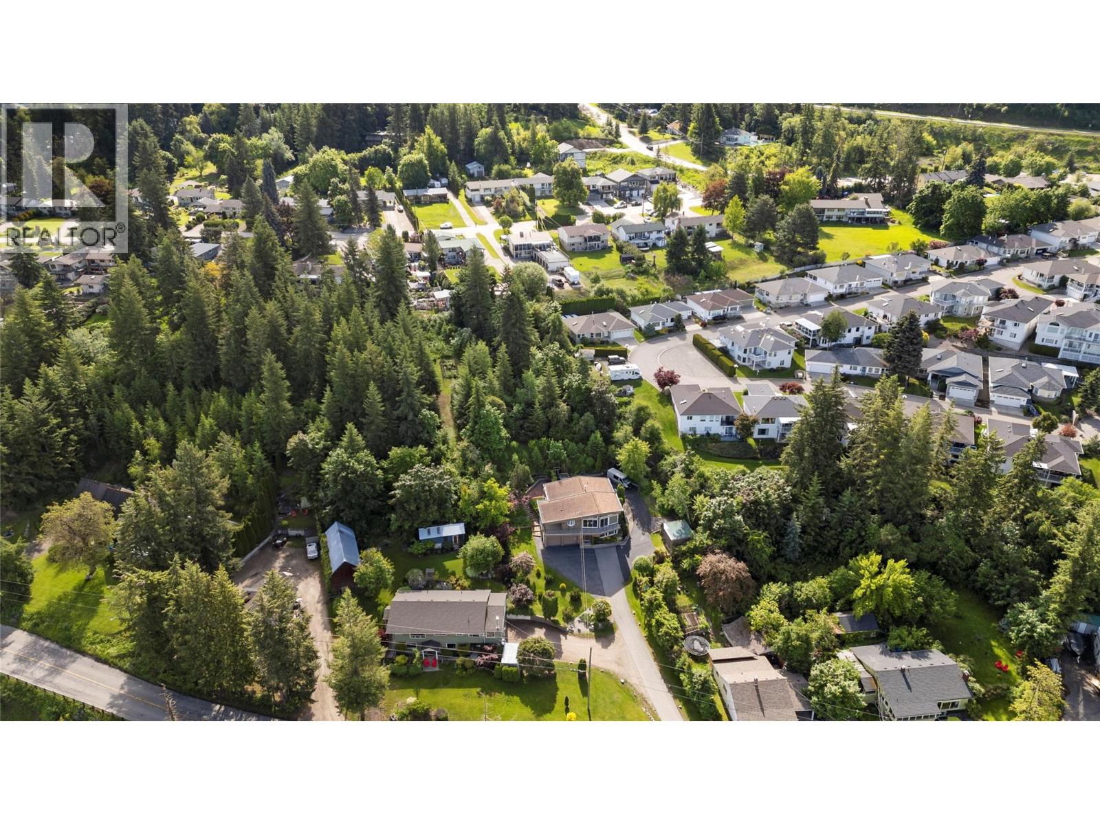 1280 Lakeshore Road Ne, Salmon Arm, British Columbia  V1E 2V7 - Photo 31 - 10379433