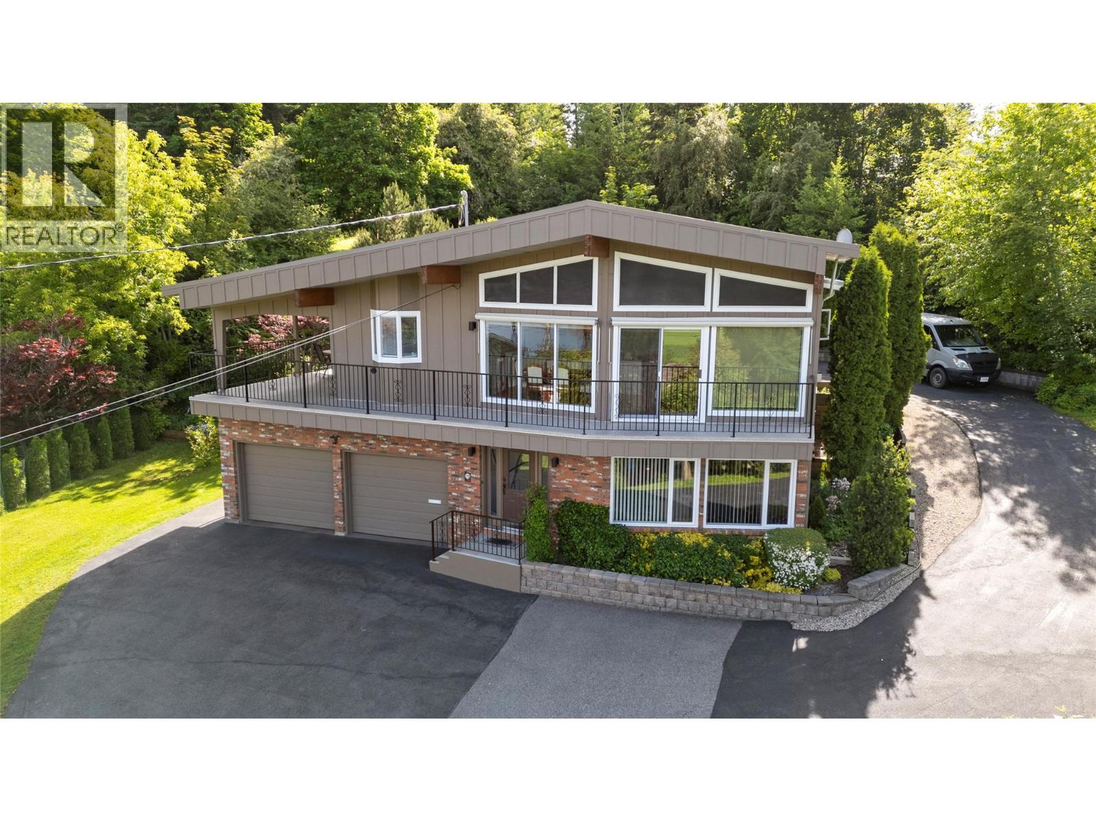 1280 Lakeshore Road Ne, Salmon Arm, British Columbia  V1E 2V7 - Photo 33 - 10379433