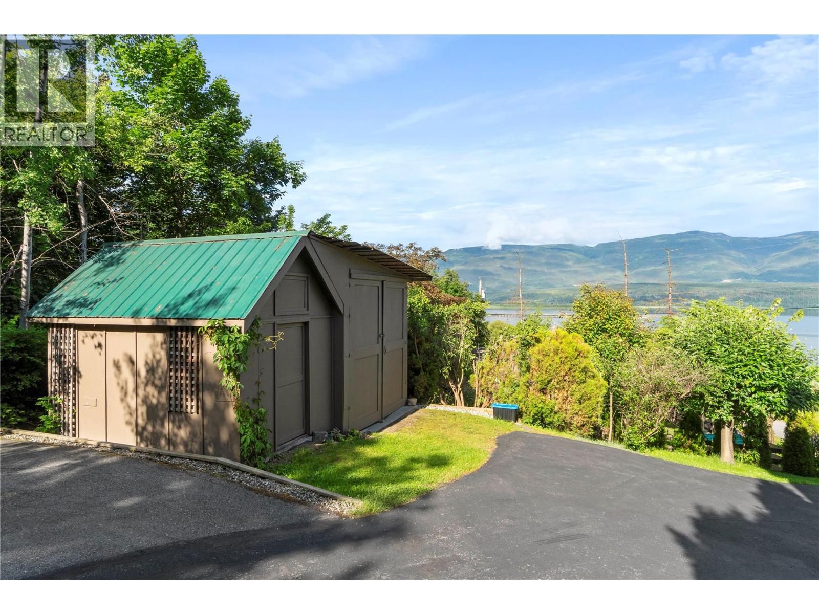 1280 Lakeshore Road Ne, Salmon Arm, British Columbia  V1E 2V7 - Photo 36 - 10379433