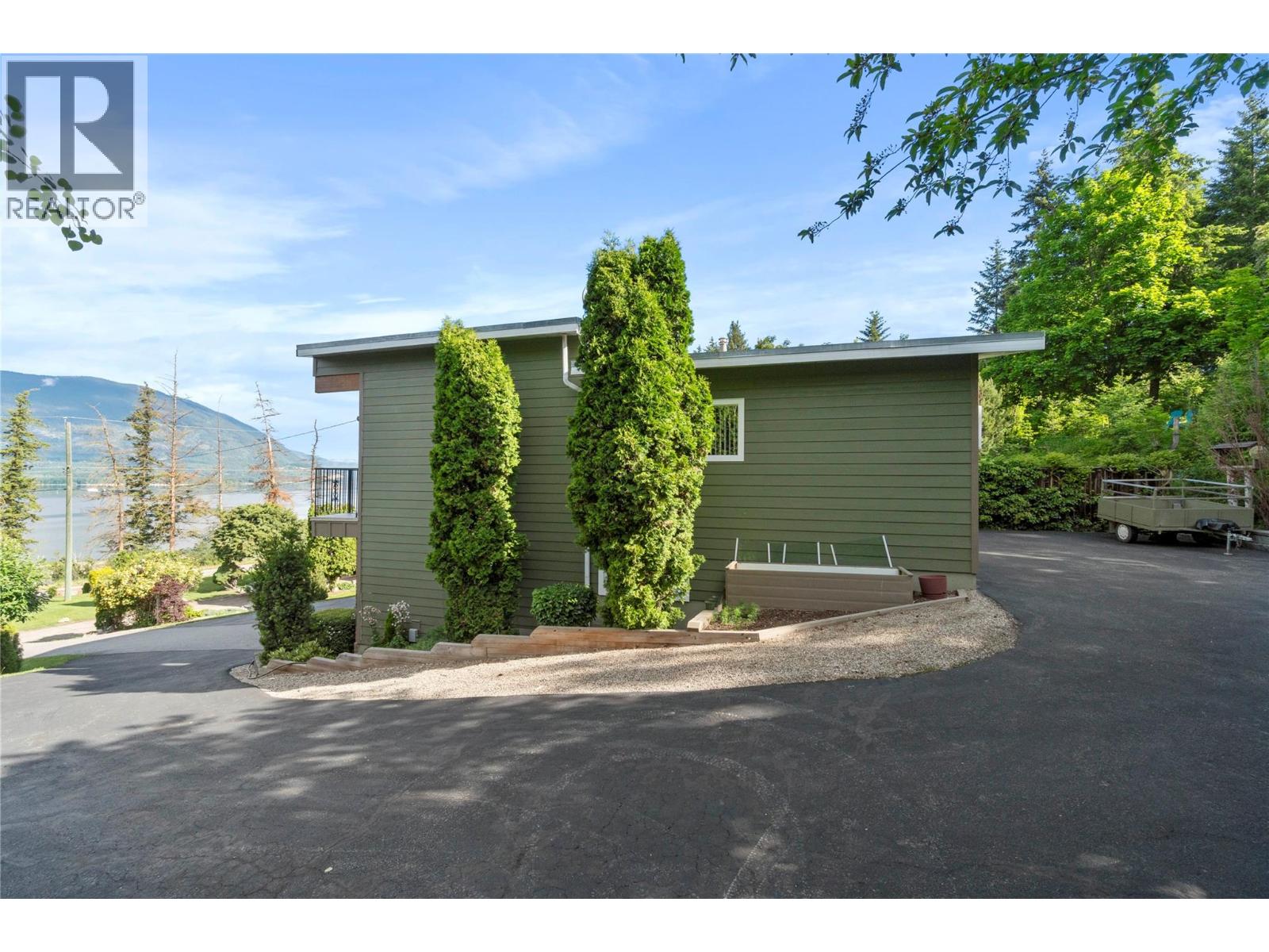 1280 Lakeshore Road Ne, Salmon Arm, British Columbia  V1E 2V7 - Photo 37 - 10379433