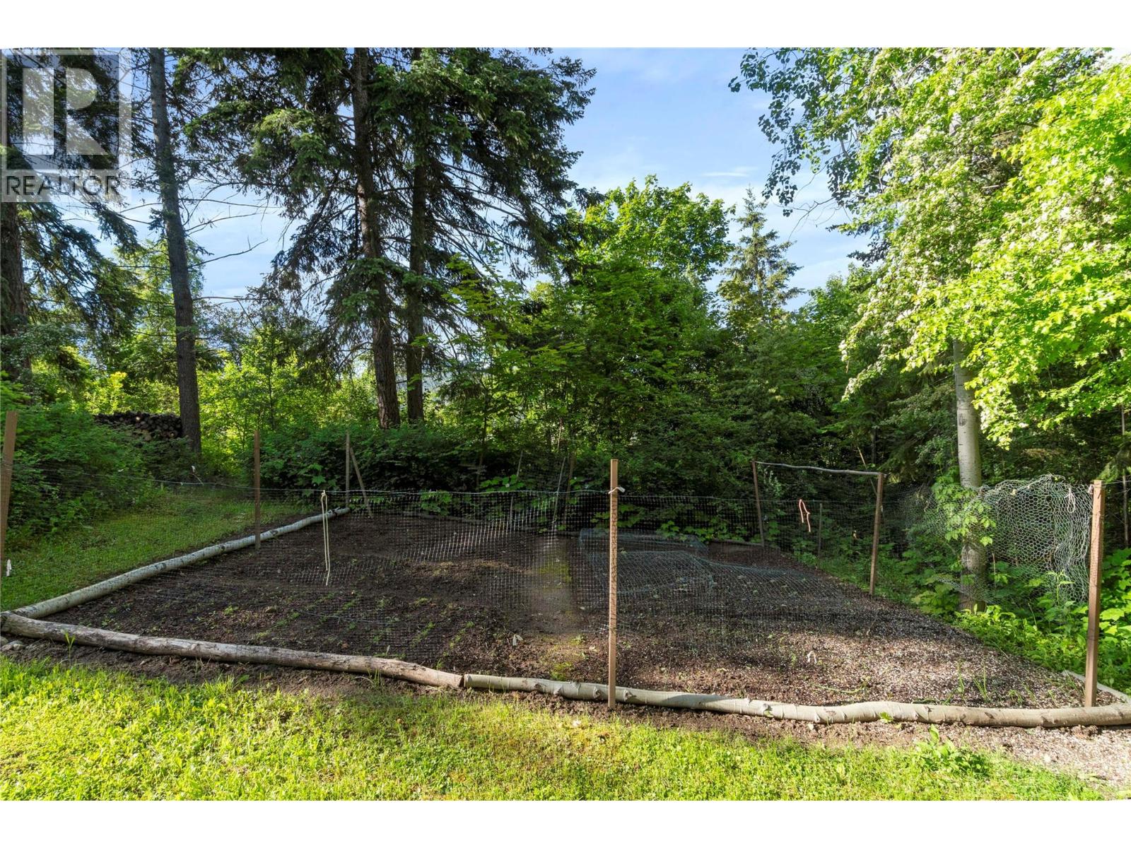 1280 Lakeshore Road Ne, Salmon Arm, British Columbia  V1E 2V7 - Photo 41 - 10379433