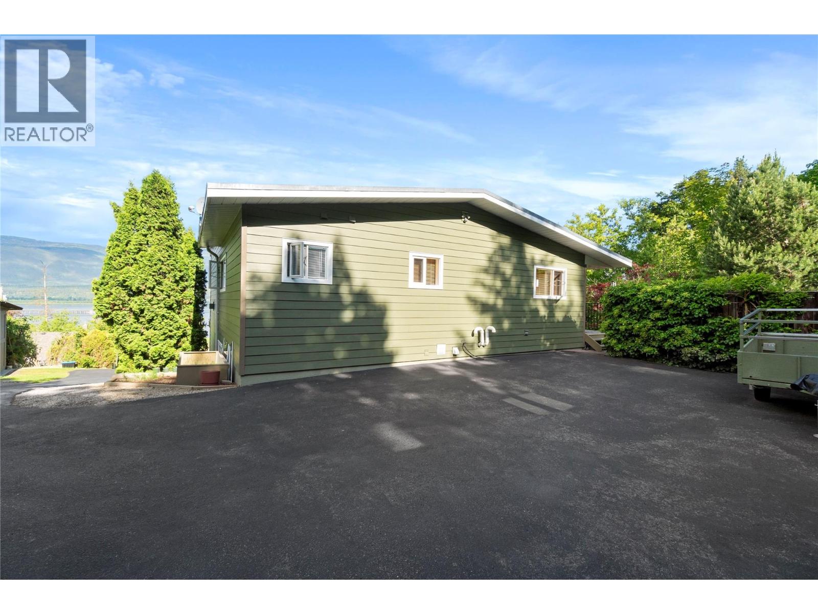 1280 Lakeshore Road Ne, Salmon Arm, British Columbia  V1E 2V7 - Photo 49 - 10379433