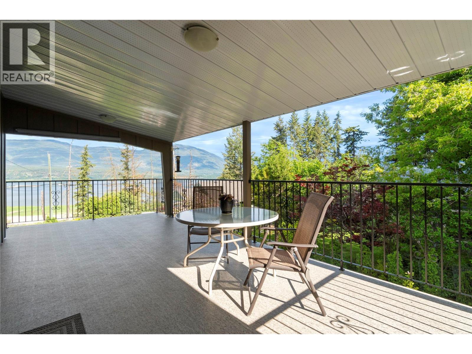 1280 Lakeshore Road Ne, Salmon Arm, British Columbia  V1E 2V7 - Photo 50 - 10379433