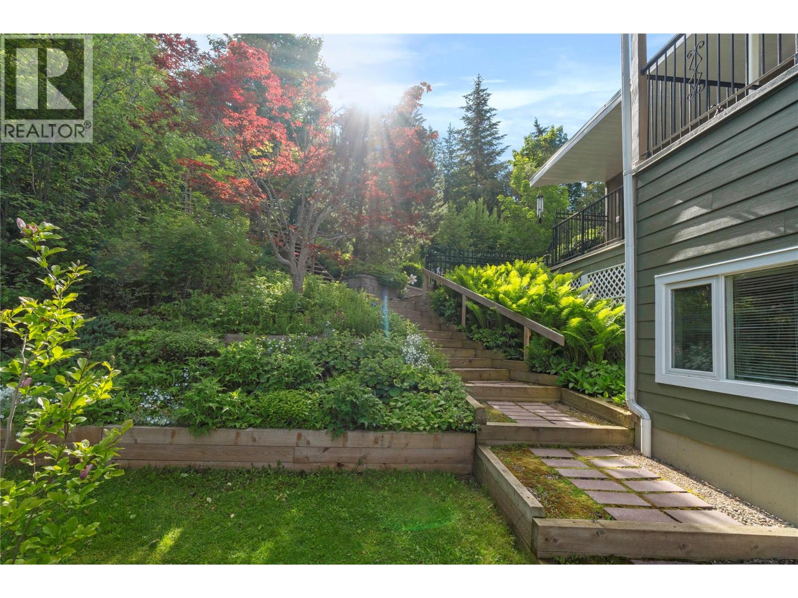 1280 Lakeshore Road Ne, Salmon Arm, British Columbia  V1E 2V7 - Photo 57 - 10379433