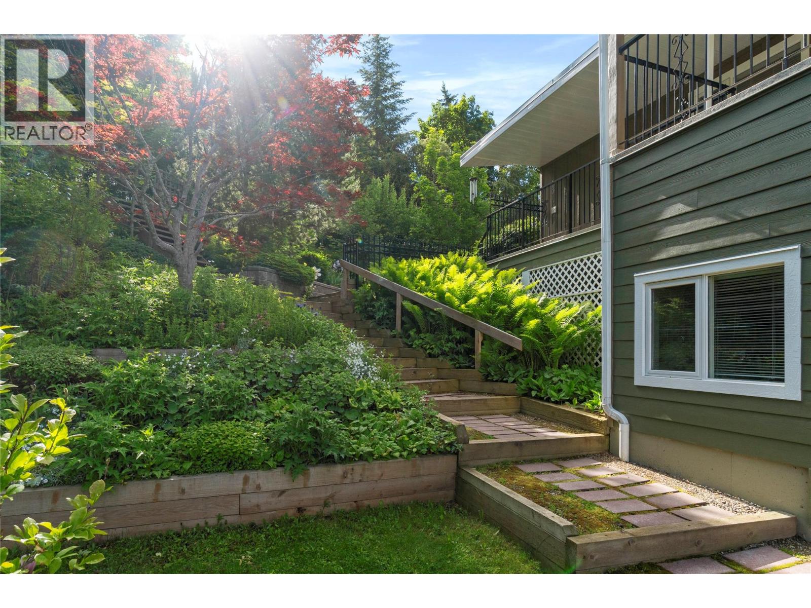 1280 Lakeshore Road Ne, Salmon Arm, British Columbia  V1E 2V7 - Photo 58 - 10379433