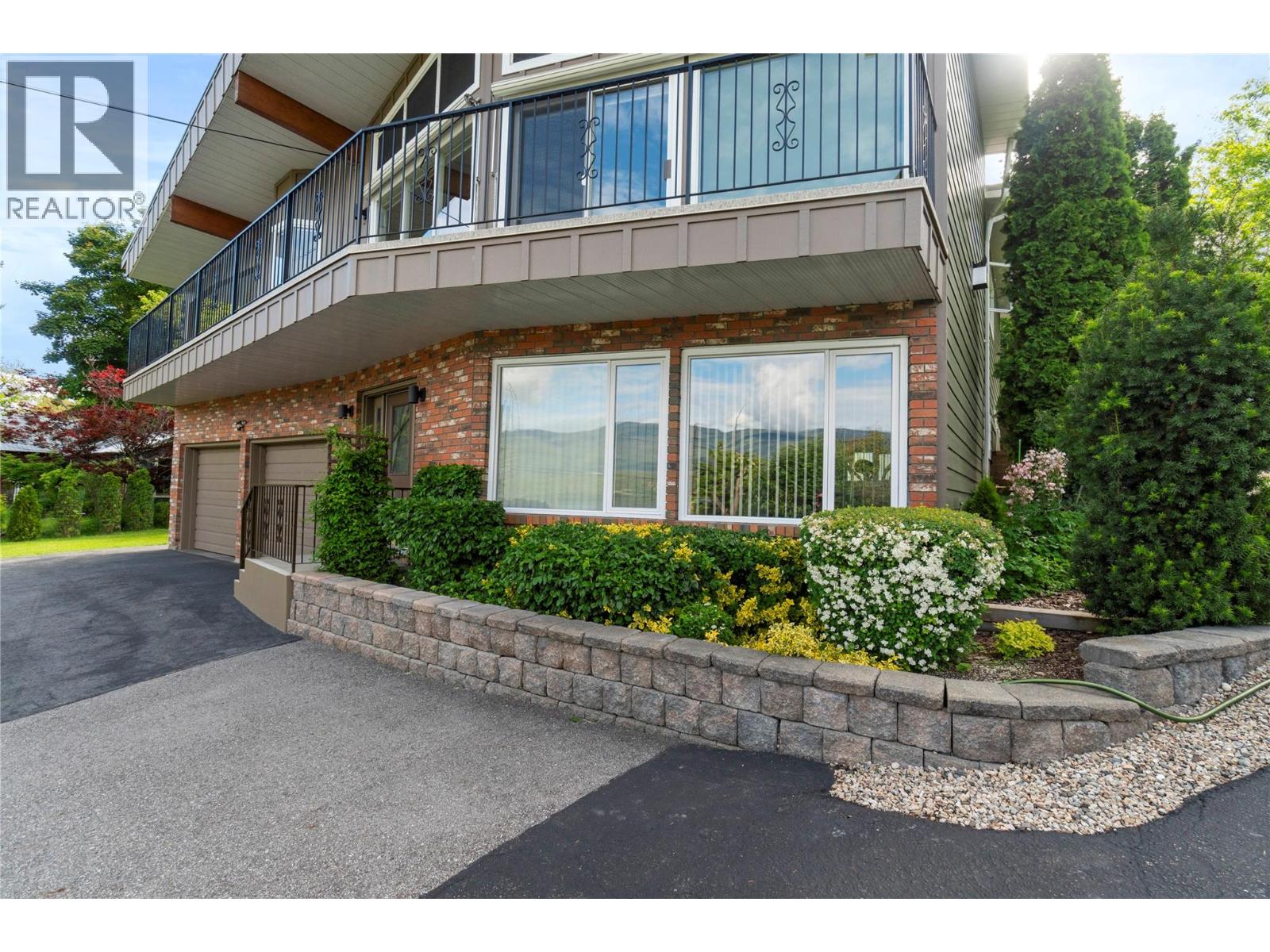 1280 Lakeshore Road Ne, Salmon Arm, British Columbia  V1E 2V7 - Photo 63 - 10379433