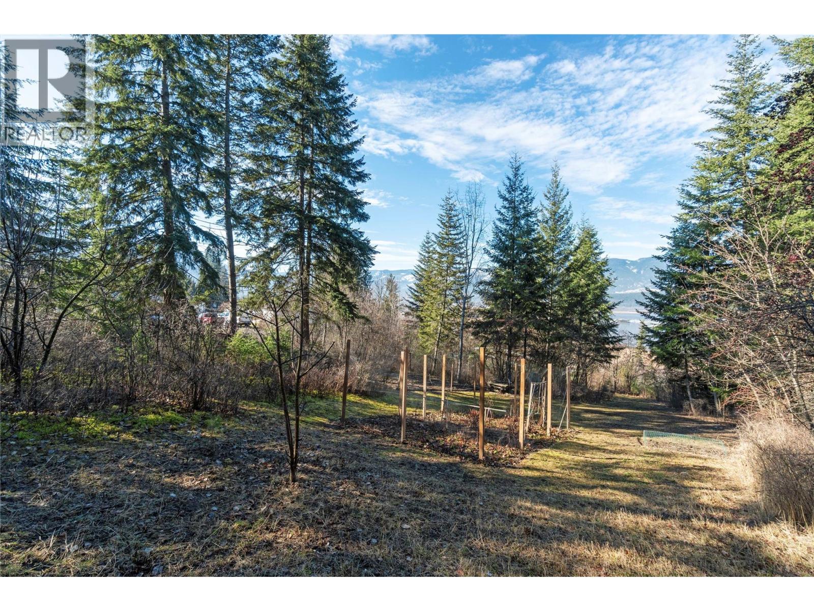 1280 Lakeshore Road Ne, Salmon Arm, British Columbia  V1E 2V7 - Photo 92 - 10379433