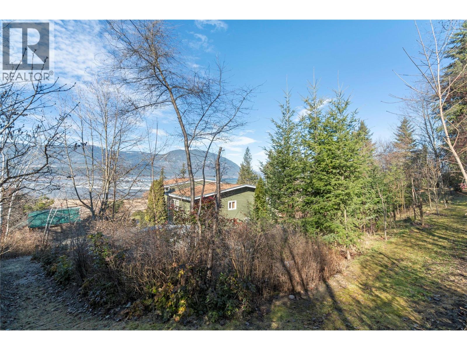 1280 Lakeshore Road Ne, Salmon Arm, British Columbia  V1E 2V7 - Photo 93 - 10379433