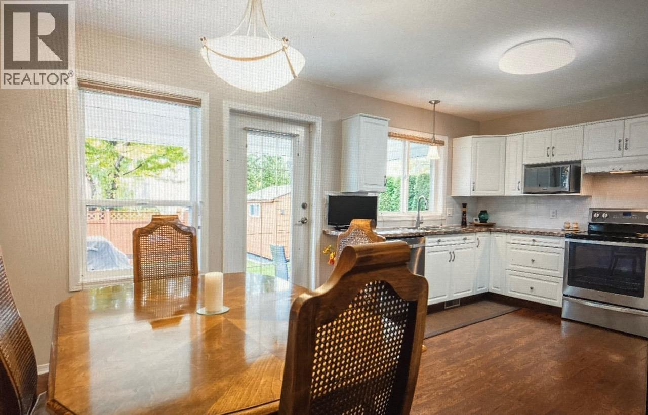 3397 14th Avenue, Castlegar, British Columbia  V1N 4G1 - Photo 12 - 10378192