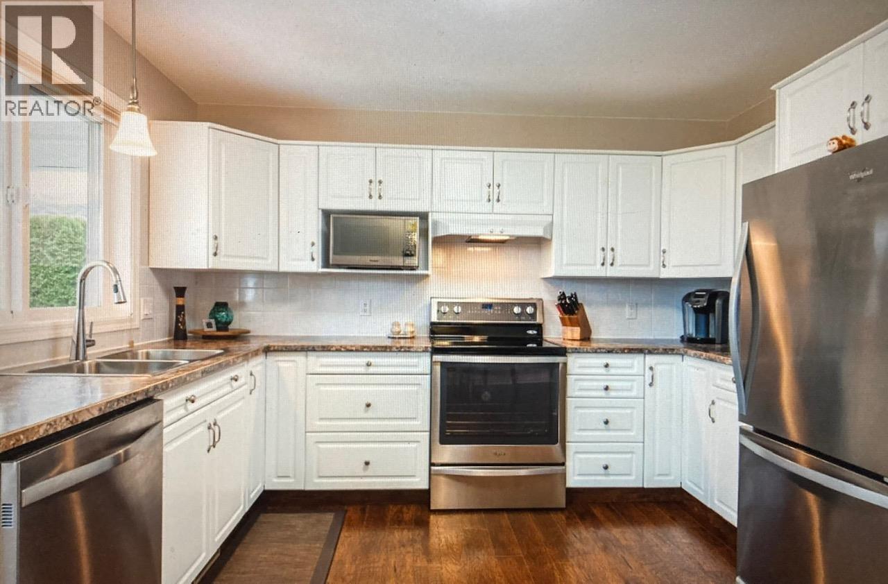 3397 14th Avenue, Castlegar, British Columbia  V1N 4G1 - Photo 15 - 10378192