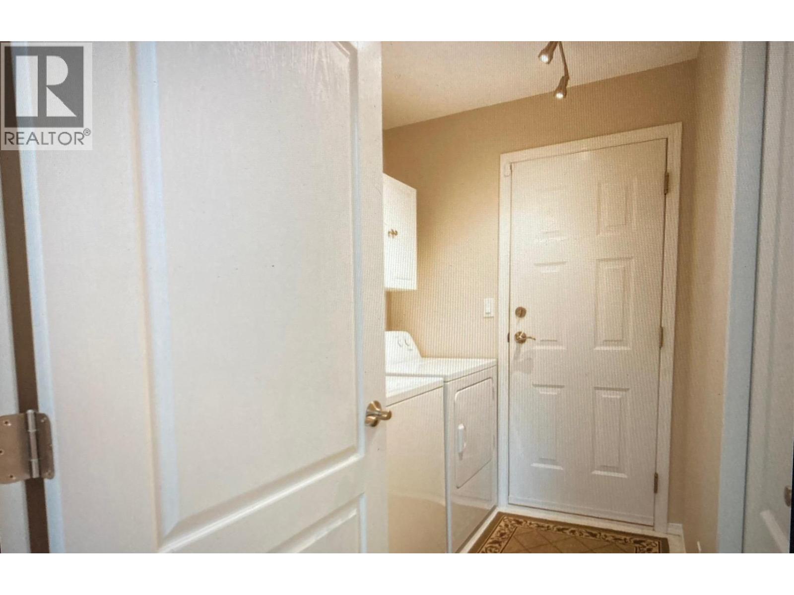 3397 14th Avenue, Castlegar, British Columbia  V1N 4G1 - Photo 19 - 10378192