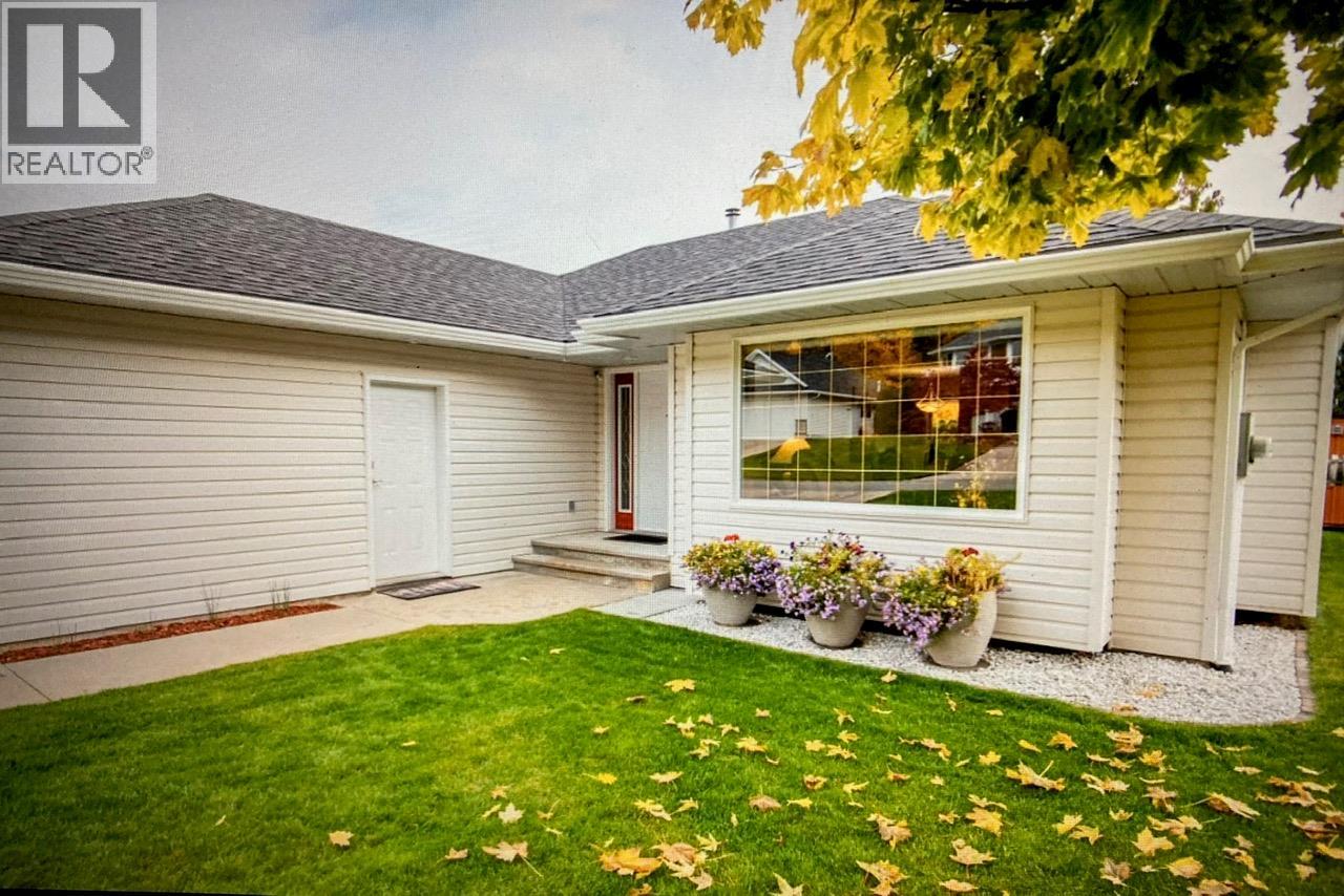 3397 14th Avenue, Castlegar, British Columbia  V1N 4G1 - Photo 31 - 10378192